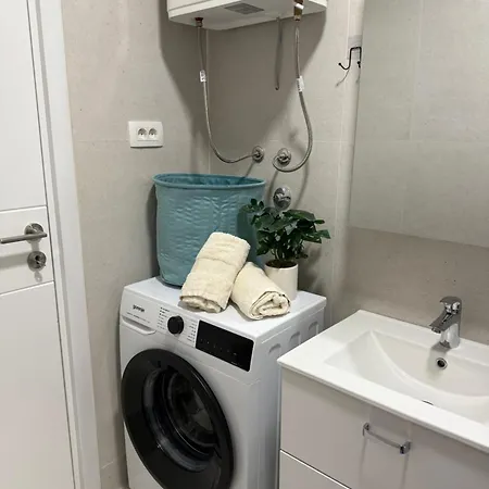Apartment Mali Raj *